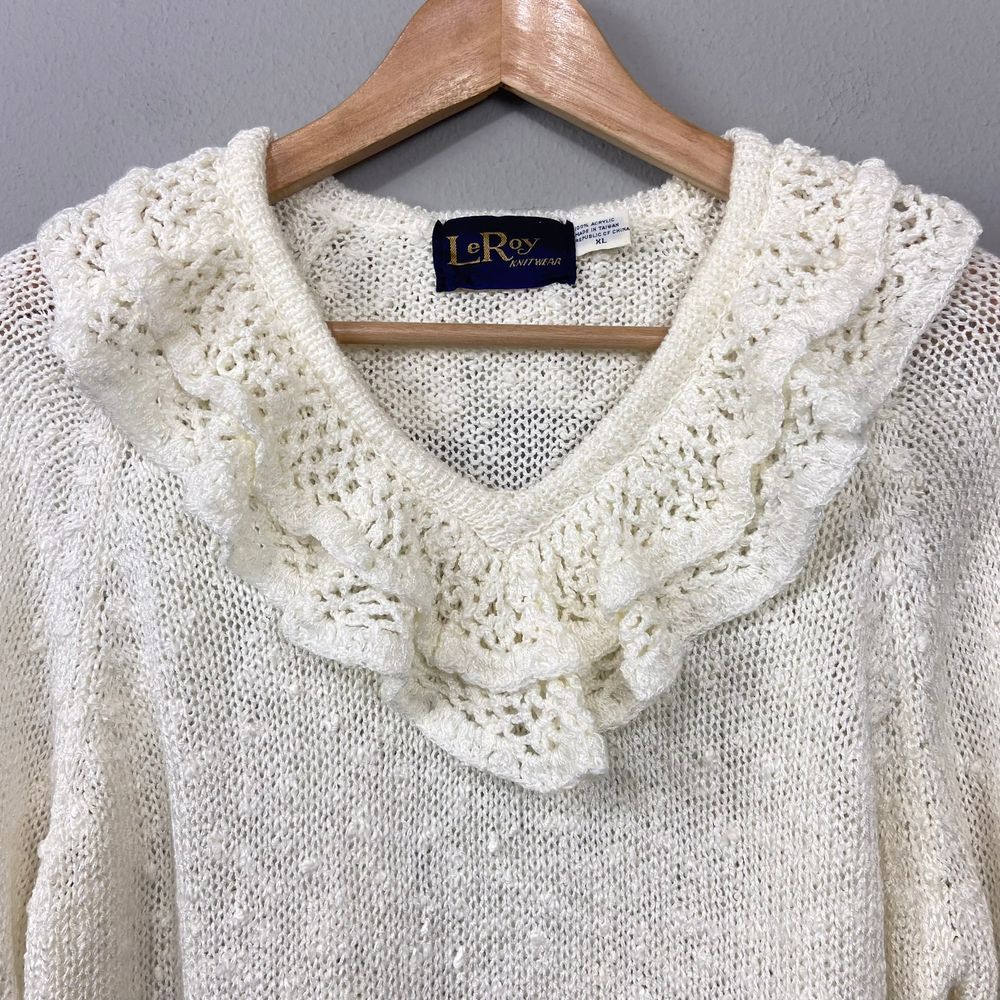 Vintage Ruffle Collar Sweater Sizeβ XL Cozycore Victorian Romantic Cottagecore